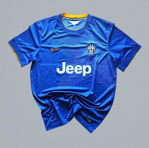 Vintage 2014–15 Juventus Away Shirt – Nike – Men’s Size Large