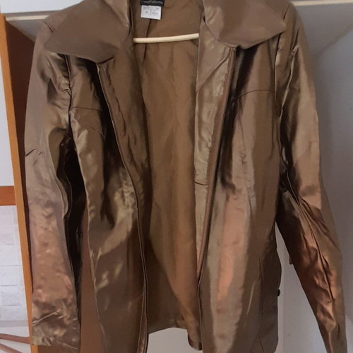 Shiny lame jacket size L with zipper issue