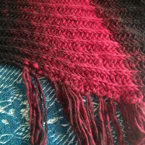 Pantzo scarf handmade unused with fringes black red