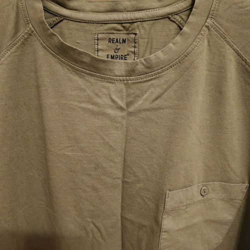 Men's short sleeve khaki t-shirt size L Realm & Empire new