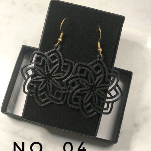 Earrings like new, 4 pairs stainless steel and PLA