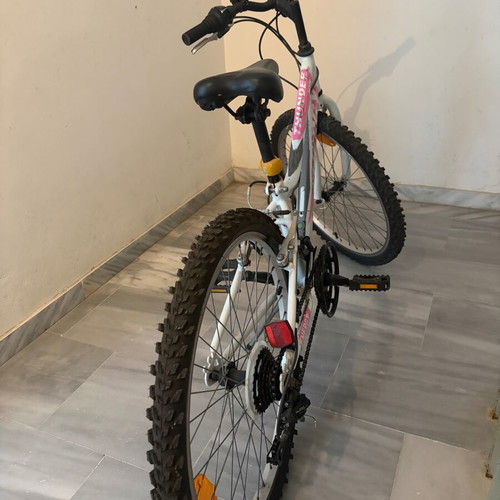 Energy MTB 24” mountain bike like new, Shimano 18-speed, V-brakes