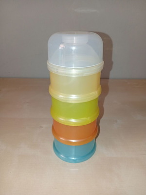 Portable Milk Powder Dispenser 4 Levels like new