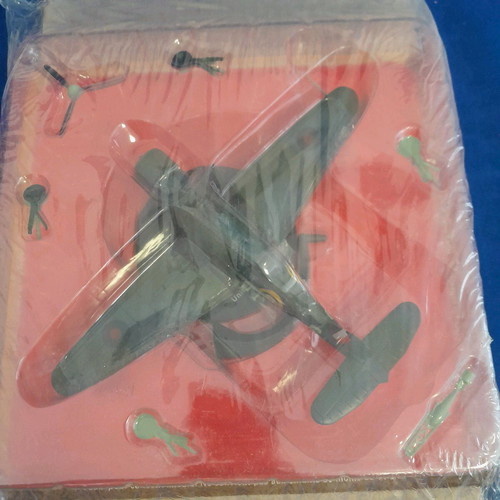 World War II fighter planes Deagostini new, pack of 4 pieces
