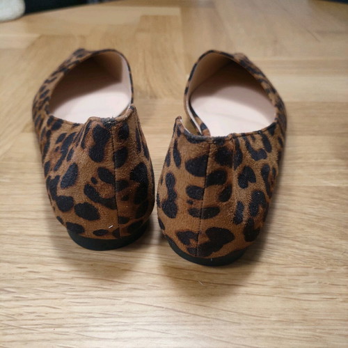 Pointed leopard ballet flats new, synthetic