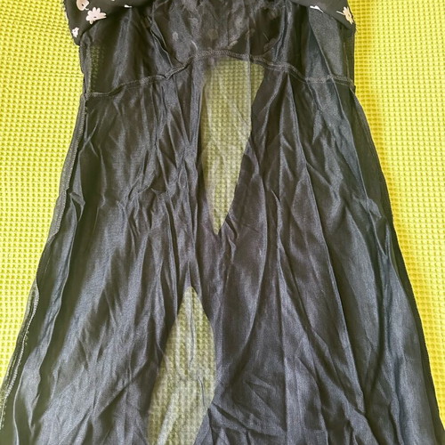 Floral summer dress used, size small, black and white