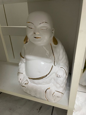 Porcelain Buddha with gold details, 1 piece