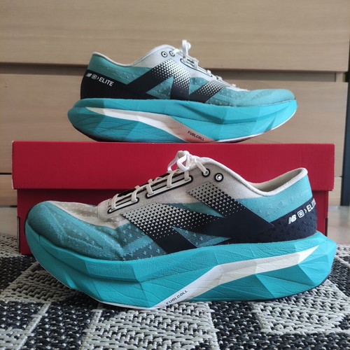 New Balance SC Elite 4 athletic shoes used, size 44.5
