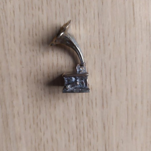 Miniature Gramophone metal, like new, 4 cm