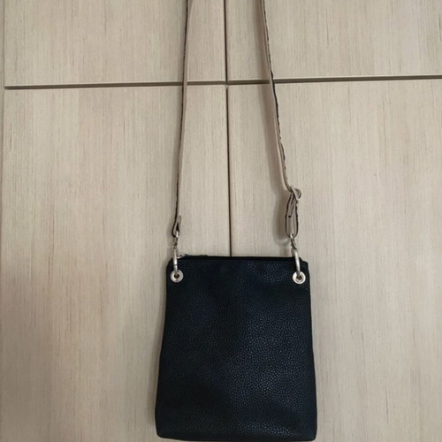 Kem shoulder bag like new, black and beige