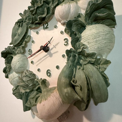 3D wall clock used, kitchen vegetables design
