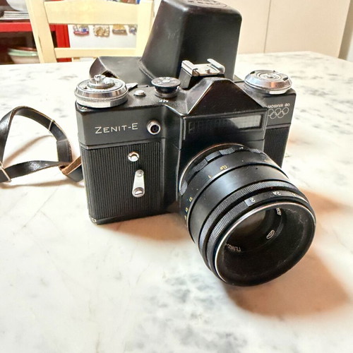 Zenit E φιλμ κάμερα μεταχειρισμένη, συλλεκτική Μόσχα 1980 με original θήκη