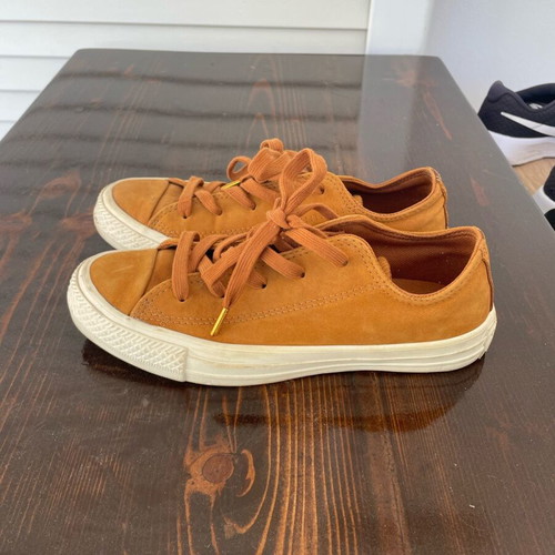 All Star Converse leather sneakers like new, brown, size 35