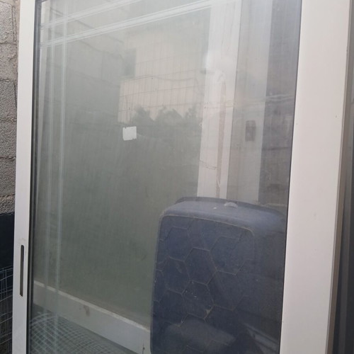 Aluminum sliding balcony door used 2.05 x 1.05 m