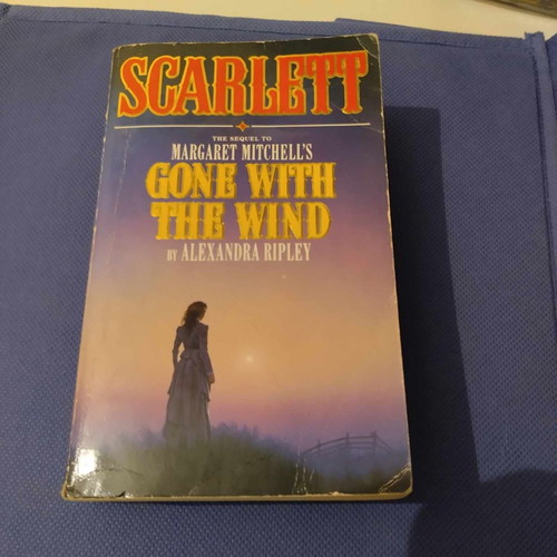 Scarlett foreign language book used, sequel to Gone With The Wind