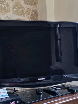 Samsung LE32B650T2W TV used, 32-inch LCD, Full HD, 100Hz, HDMI USB