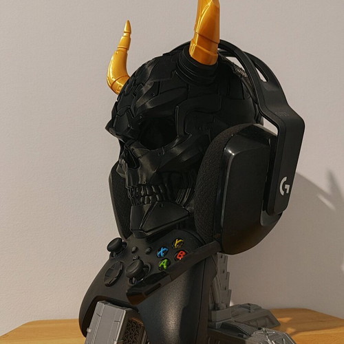 SciFi Skull headset and controller stand for PS4/PS5/XBOX new