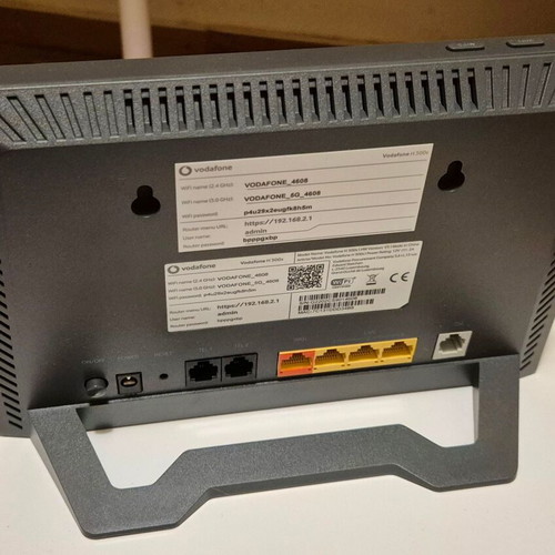 Vodafone H300S, ZTE ZXHN F670L, ZTE H288A, Asus DSL-AC51 routers, used