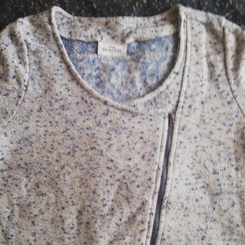 Zaketa with zipper used, blue and white, size XL