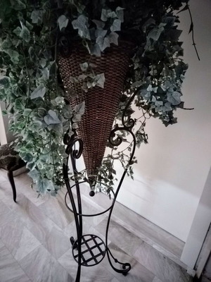 Vintage flower stand with iron base and large bamboo basket like new