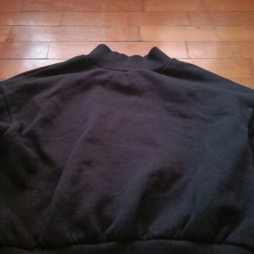 Bershka short sweatshirt black like new, size M