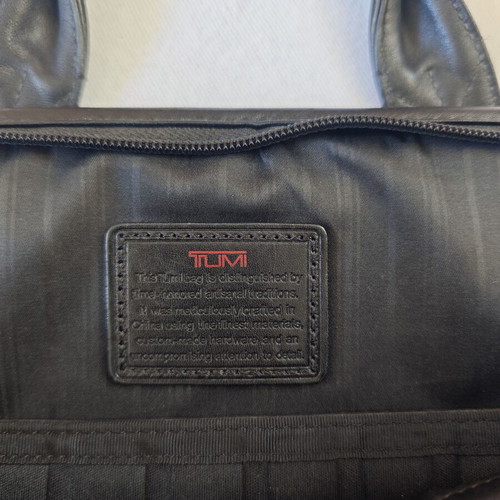 Tumi Alpha Slim Large Screen Leather Briefcase used
