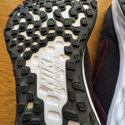 Nike Revolution 6 Next Nature Size 40 Like New Black Beetroot
