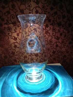 Βάζο μεγάλο επιτραπέζιο ή δαπέδου μεταχειρισμένο, γυάλινο 41 εκ.