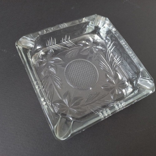 Vintage glass ashtray like new