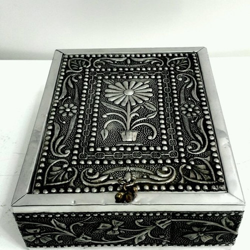 Vintage decorative jewelry box new