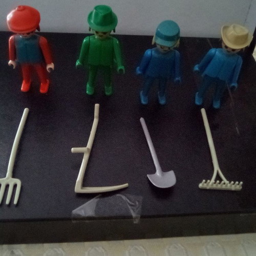 Playmobil used, 4 farmers