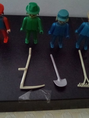 Playmobil used, 4 farmers