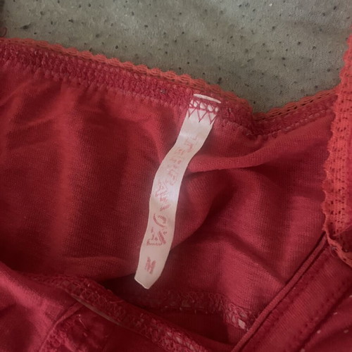 Woman vintage red top size M