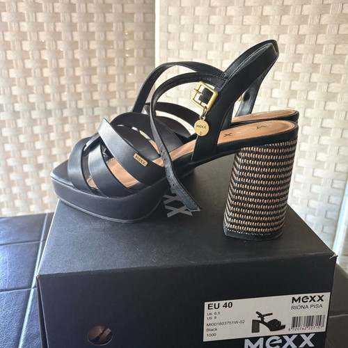 Mexx Riona Pisa black sandals size 40 like new