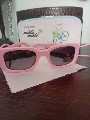 Mati Mati Sunglasses new, pink bubblegum color with case and cleaning cloth