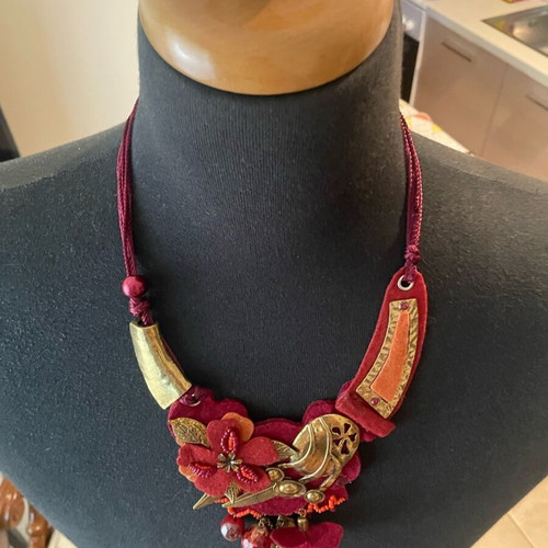 Handmade necklace like new