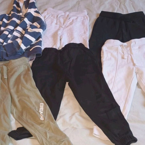 Boys' clothing pack like new, size 98-104, 5 pants, jacket, 10 shirts