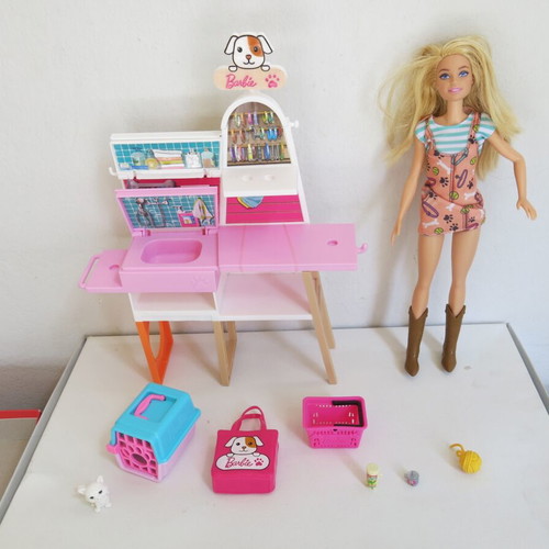 Barbie playset with pet boutique used, 2015, Mattel