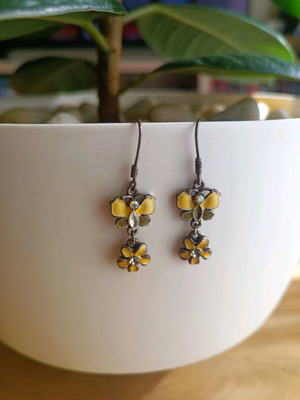 Spring earrings like new, yellow