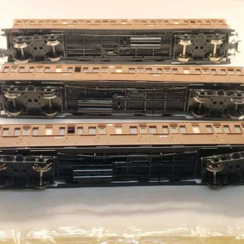 Piko HO Scale Passenger Wagons like new, with lighting