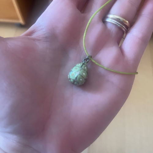 Necklace like new green with strass and egg-shaped Faberze pendant