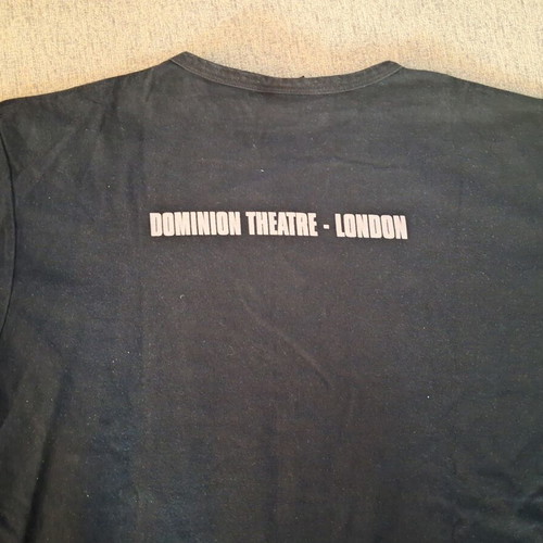 Queen We Will Rock You T-shirt used, size Large