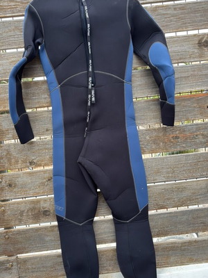 Bare Elastik men's wetsuit used, size medium