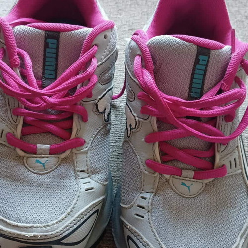 Puma girls' athletic sneakers size 36 like new, white-pink