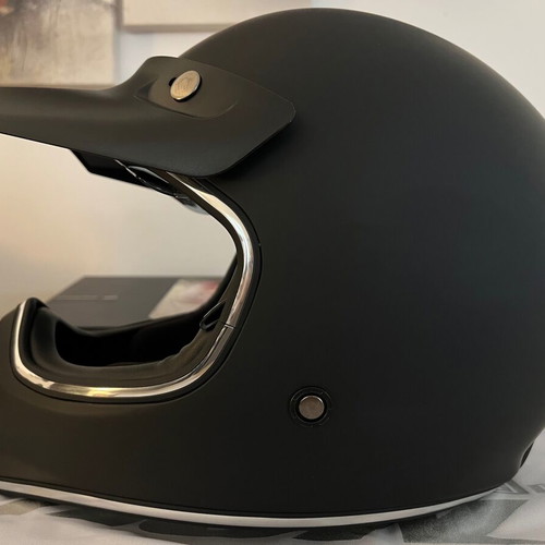 Noh Premium motorcycle helmet, size Medium, retro style