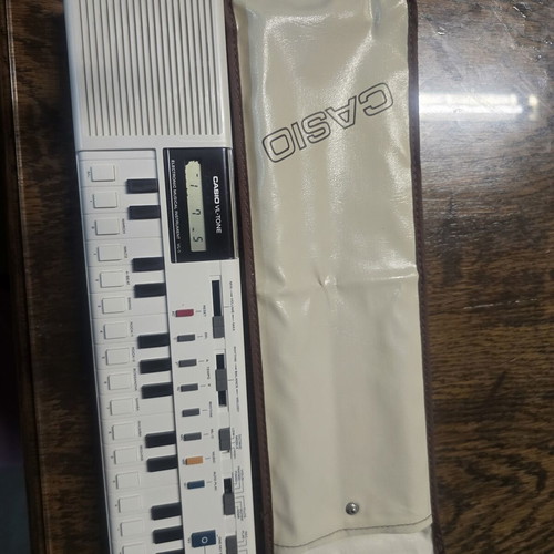 Casio VL-1 keyboard in original case