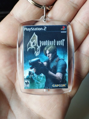 Resident Evil 4 PS2 keychain new