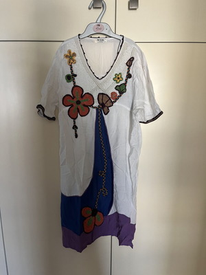 Vintage Meiling dress white with blue and purple embroidered flowers, like new
