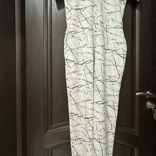 Jumpsuit with wide legs like new with belt