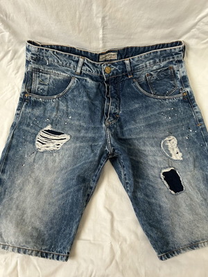 Men's denim bermuda shorts like new, size 34, blue
